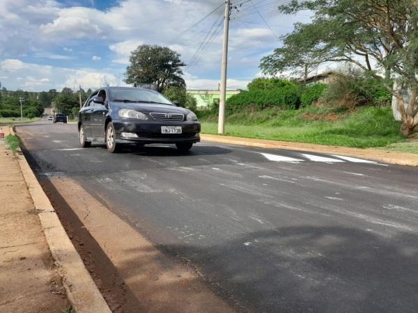 Rua Carlos Frederico Brum tem implantação de lombada 