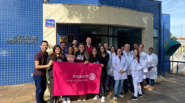 SOLIDARIEDADE: Integrantes do Rotaract Club de Cruz Alta doam sangue no sábado