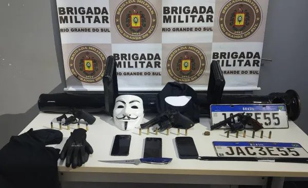 Operação em Cruz Alta prende suspeitos armados e recupera carro roubado