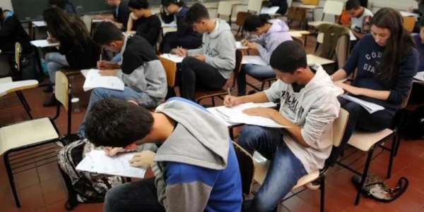EDUCAÇÃO> Alunos do estado terão isenção na inscrição do ENEM