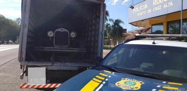 PRF apreende veículo antigo em Cruz Alta neste domingo
