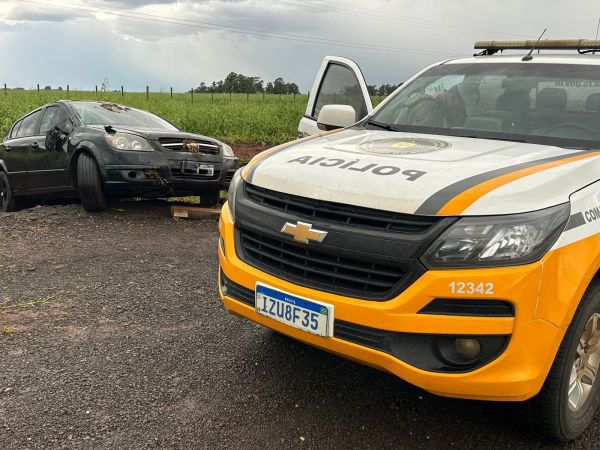 SUSTO!> Carro voa por 8 metros em acidente na RSC-377 em Cruz Alta