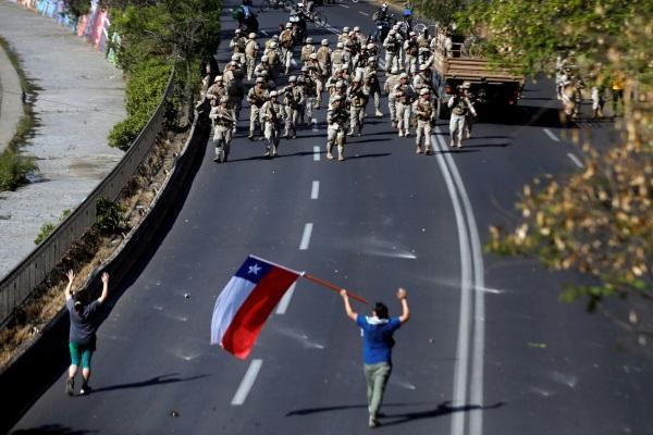Fim de semana de revolta deixa 11 mortos e 1.462 detidos no Chile
