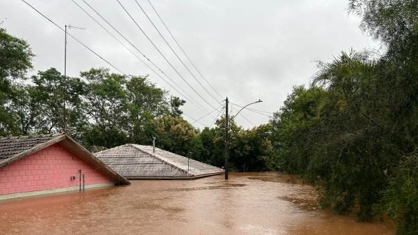 Estado registra cinco mortes e 28 mil pessoas fora de casa em razão das chuvas