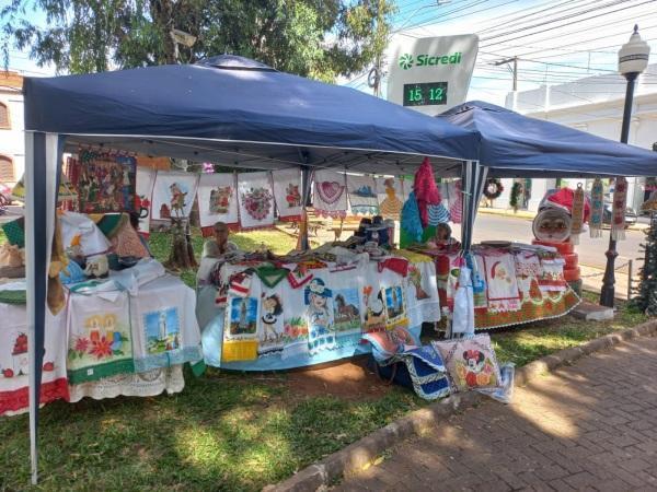 Feira de Artesanato de Natal hoje será na Praça Erico Verissimo