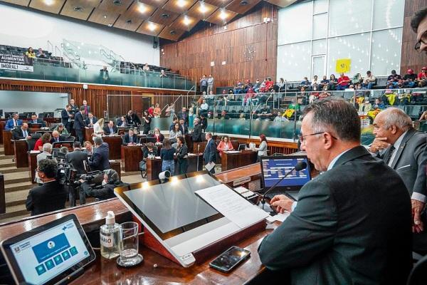 Assembleia do RS aprova reajuste de 10,6% no salário mínimo regional