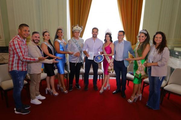  Carnaval 2024: Governador recebe convite para o Carnaval de Cruz Alta