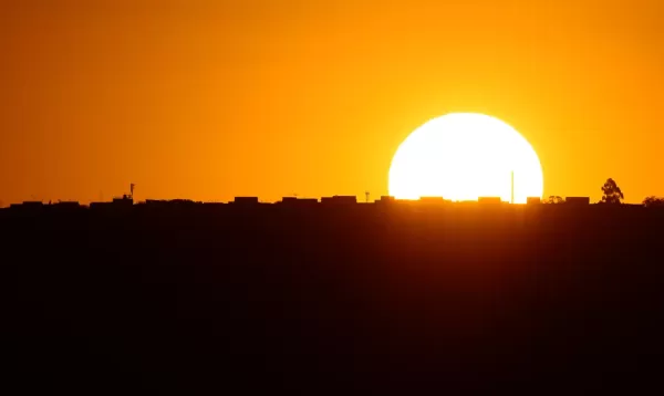 TEMPO> Sábado de muito sol e calor com máxima de 33ºC  em Cruz Alta 