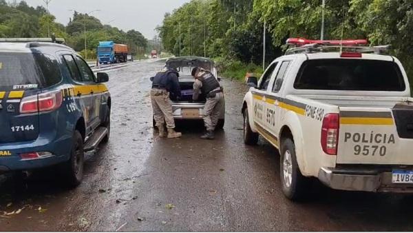 IJUÍ:PRF e BM prendem traficantes transportando em torno de  10 kg de maconha 