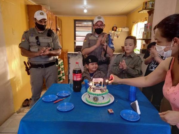 Brigada Militar realiza sonho de menino de 05 anos