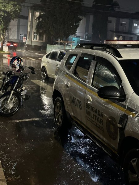 DOMINGO> Motociclista fica ferido em colisão com caminhonete em Cruz Alta
