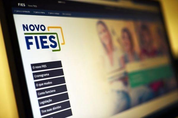 MEC divulga novas datas de inscrição no Fies 2020/2