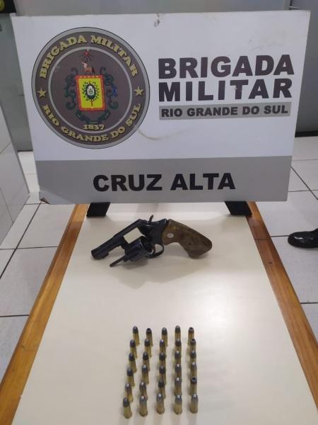 Brigada Militar realiza prisão por porte ilegal de arma de fogo em Cruz Alta