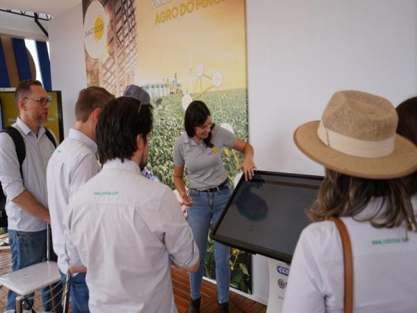 Engenheira da Smartcoop destaca digitalização na agricultura na FENATRIGO