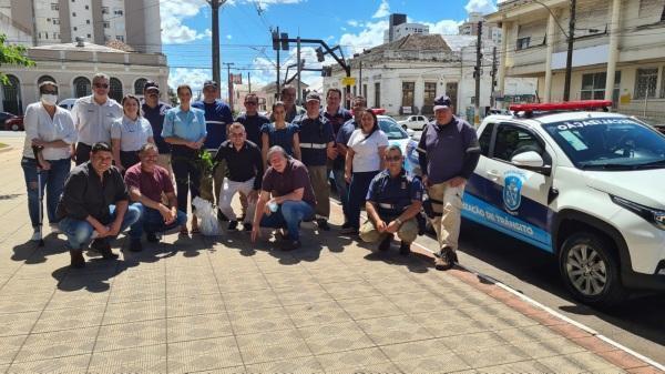 Entrega de mais quatro carros para a nova frota do Departamento de Trânsito