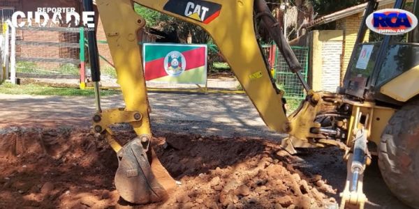 ASFALTO> Prefeitura inicia nova etapa de pavimentação no bairro Santa Rita