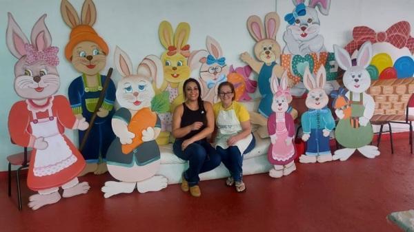 Ateliê Municipal Mães Arteiras inicia produção da decoração para a Páscoa