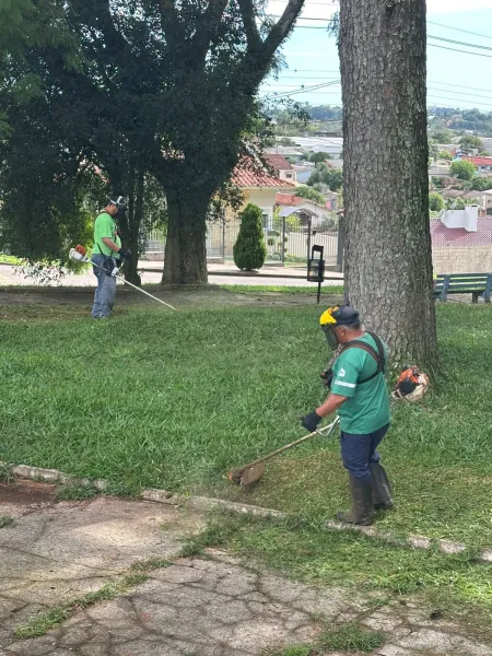Praça do bairro Conceição recebe limpeza, melhorias e reparos em Cruz Alta