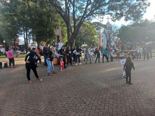 Domingo teve mateada para celebrar campanha do Maio Furta-Cor