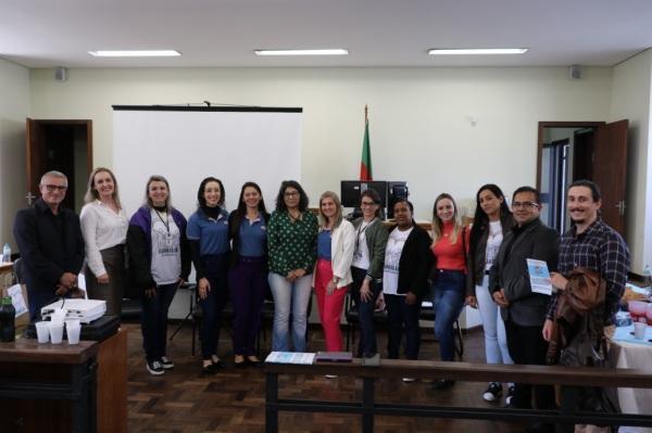 Servidores participam de capacitação do Programa Família Acolhedora