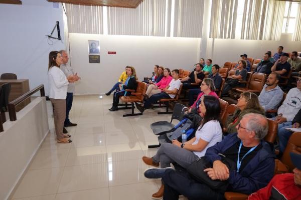 Prefeitura promove encontro focado no fortalecimento da agricultura familiar