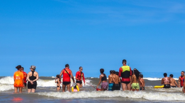 Meu Primeiro Mergulho Leva Jovens em Vulnerabilidade ao Mar