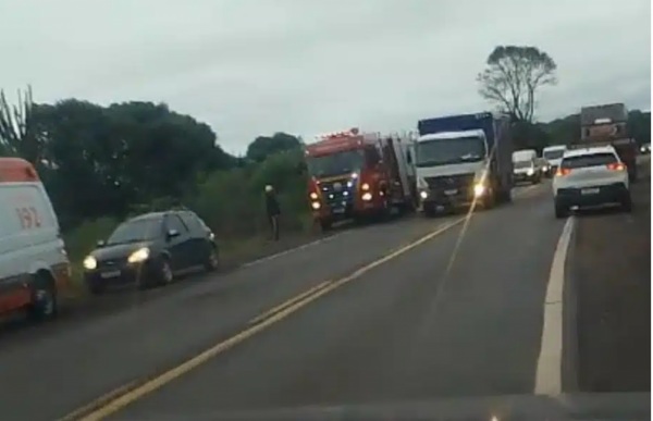 BR-285> Motorista embriagado sai da pista e colide em árvore em Bozano