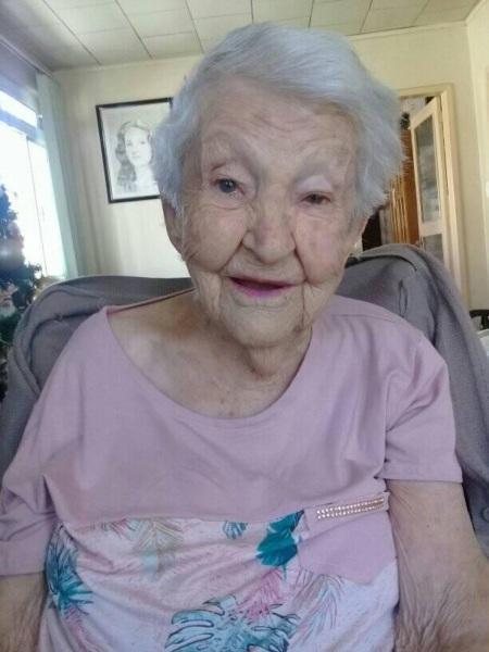 Após enfrentar o covid, Dona Marina Jobim falece aos 102 anos