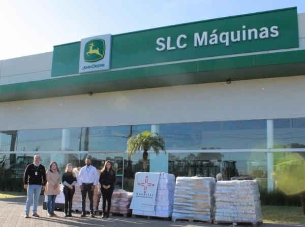 SLC Máquinas entrega 4,2 toneladas de alimentos ao Hospital São Vicente