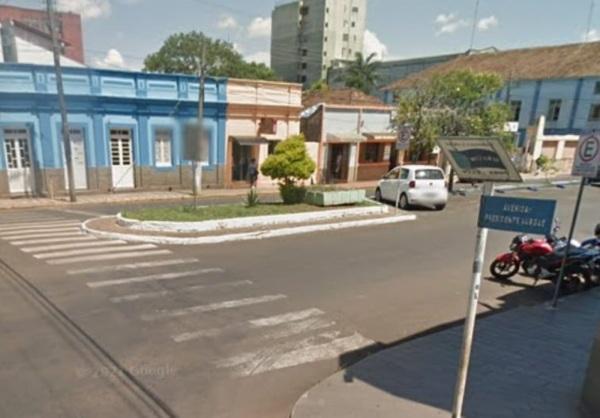 Criança de 8 anos é atropelada na faixa de segurança no centro de Cruz Alta
