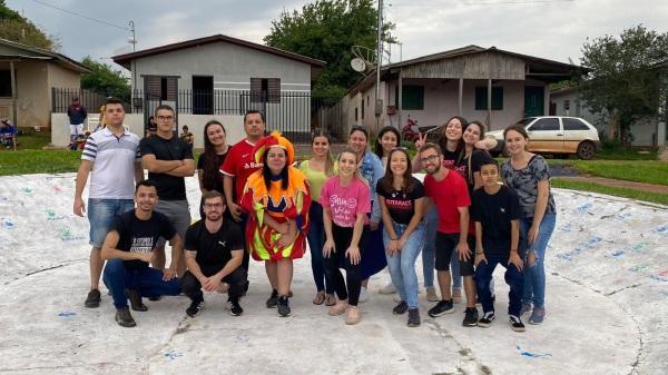 Rotaract Club de Cruz Alta reforma pista de skate no bairro Acelino Flores