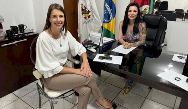 Valéria de Bortoli assume interinamente a prefeitura de Cruz Alta