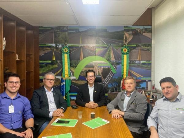 ACI Cruz Alta participa de reunião da Federasul contra o aumento do ICMS no RS