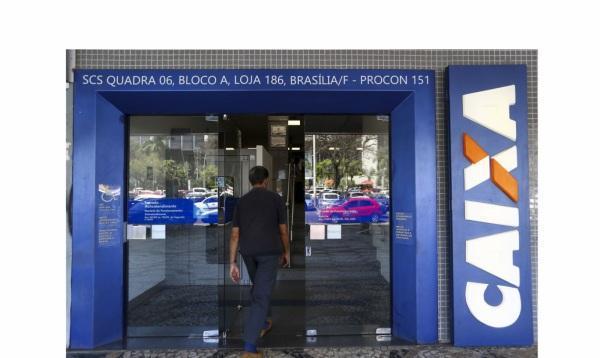 Caixa paga auxílio emergencial a beneficiários do Bolsa Família