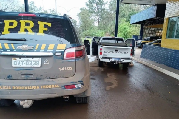 Caminhonete com placas clonadas é apreendida em Ijuí