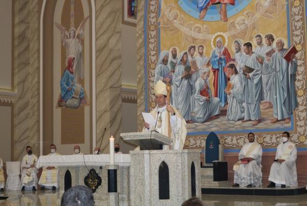 Missa festiva marca a abertura do Sínodo e despedida de Dom Adelar