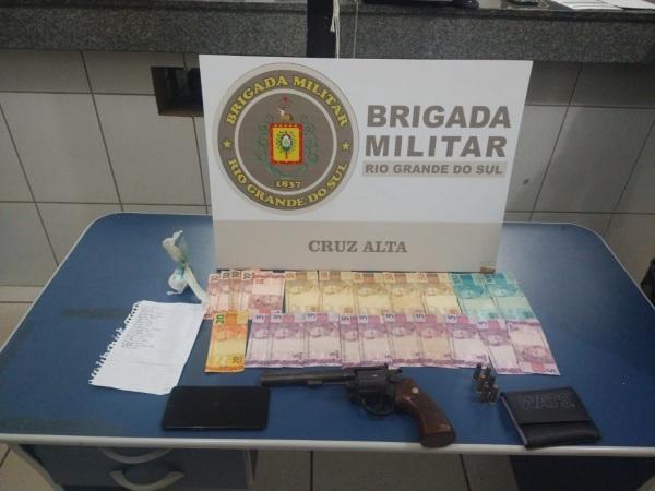 Um homem é preso por tráfico de drogas e porte ilegal de armas em Cruz Alta