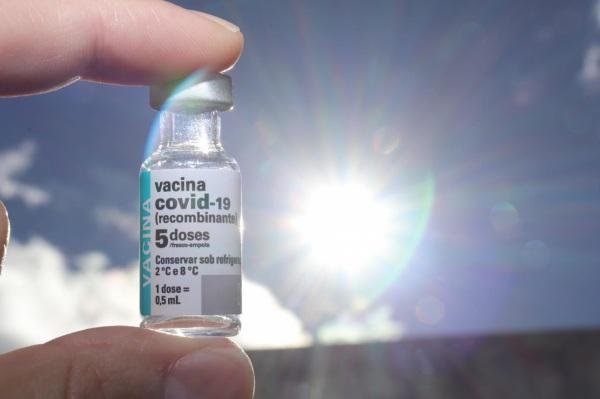 HSVP aplica segunda dose da vacina contra Covid-19 em profissionais da saúde