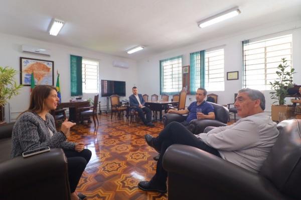 Prefeita Paula teve agenda com o Secretário da Agricultura Giovani Feltes