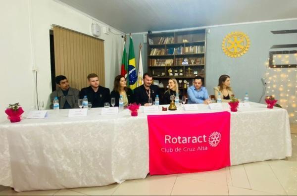 Cerimônia marca posse e troca de gestão do Rotaract Club de Cruz Alta
