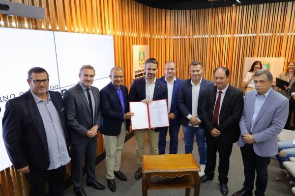 Prefeitura assina convênio para construção de 49 unidades habitacionais