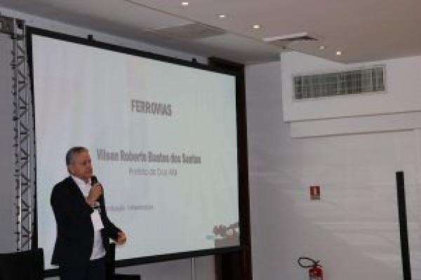 Prefeito Vilson Roberto foi painelista de evento na FAMURS em Porto Alegre nes