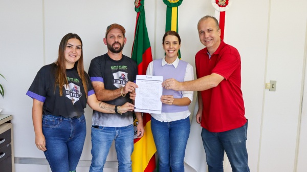 Moto Clube Velha Cruz assinou o termo de Adoção da Pista de Velocross 