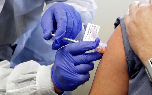 Candidata a vacina contra Covid-19 da Moderna entra em estágio final de testes