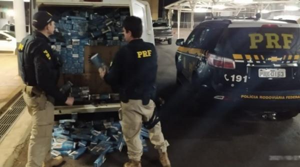 PRF prende dois homens por contrabando de cigarros em Santa Bárbara do Sul