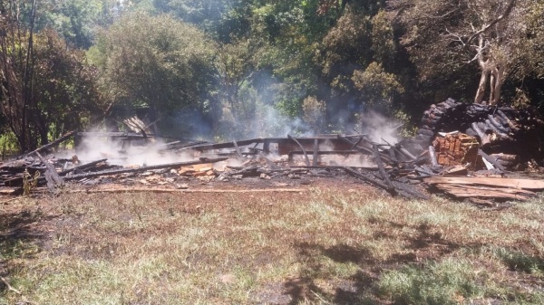 Campo Novo>  Após incendiar casa do pai, homem tira a própria vida