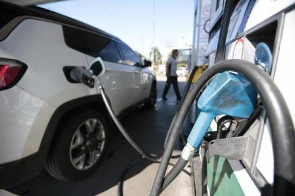 Petrobras reduz preços de gasolina e diesel para distribuidoras