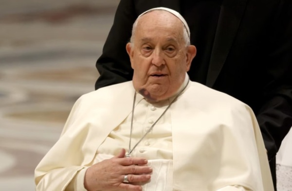 Estado de saúde do Papa Francisco apresenta piora no quadro respiratório