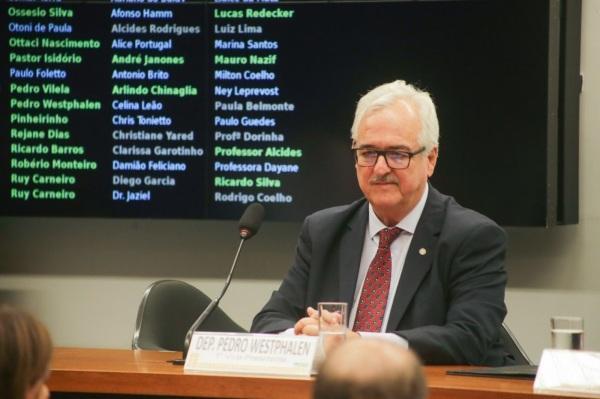 Westphalen comemora a liberação de crédito de R$ 2,57 bilhões para o agro