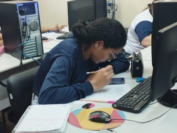 Unicruz realiza oficina gratuita com participantes do Projeto Pescar